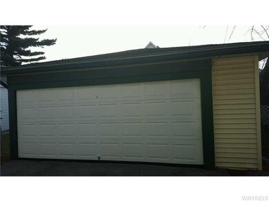 Garage.