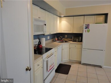 206 Bishop Dr, Aston, PA 19014 - photo 6