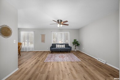 4652 Hitching Post Ct, Davenport, IA 52806 - photo 2