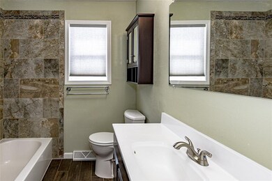 800 S 15th St, Marion, IA 52302 - photo 6