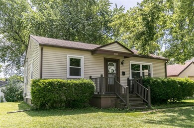 2411 Linwood St SW, Cedar Rapids, IA 52404 - photo 4