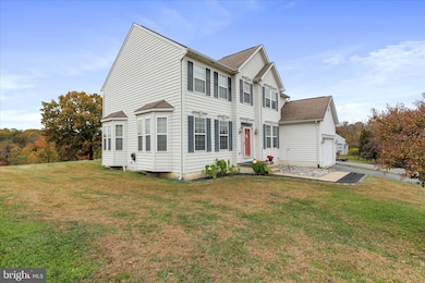 837 Triumphant Way, Falling Waters, WV 25419 - photo 4