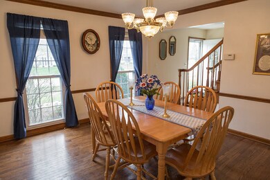 69 Venetian Way Cir, Wheaton, IL 60189 - photo 2