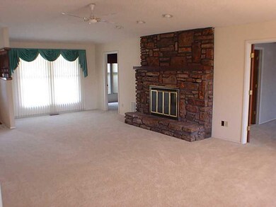 7 Cora Cir, Bella Vista, AR 72715 - photo 4