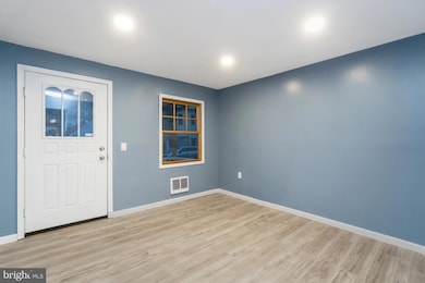 614 W Market St, Mahanoy City, PA 17948 - photo 5