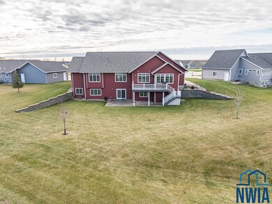 240 N Pond Dr, Jackson, MN 56143 - photo 2