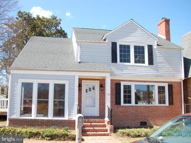18 Washington Ave, Colonial Beach, VA 22443 - photo 3