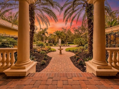 8305 Farington Ct, Bradenton, FL 34202 - photo 2