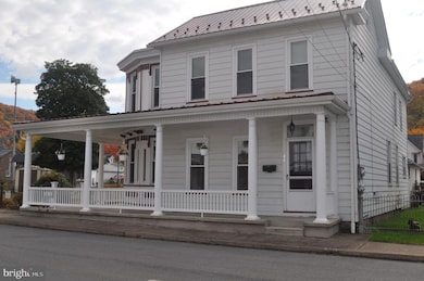 540 S 2nd St, Lykens, PA 17048 - photo 3