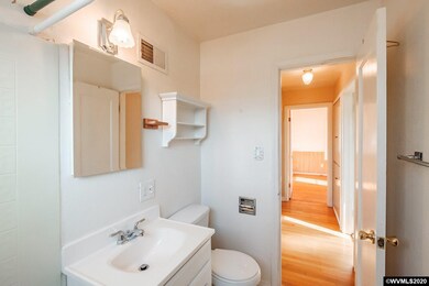 1098 14th Ave SW, Albany, OR 97321 - photo 6