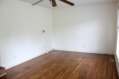 817 Littlejohn Ave, Jacksonville, NC 28546 - photo 3