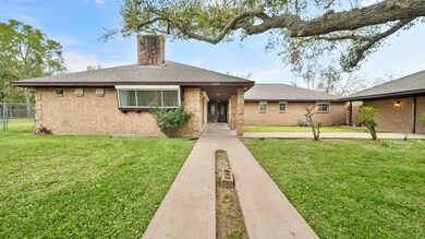1559 County Road 141, Alvin, TX 77511 - photo 4