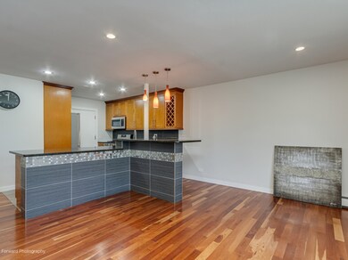 550 Chase Dr unit 14, Clarendon Hills, IL 60514 - photo 6