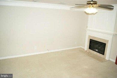 21805 Baldwin Square unit 21805, Sterling, VA 20164 - photo 6