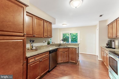 938 Colton Ct, Prince Frederick, MD 20678 - photo 5