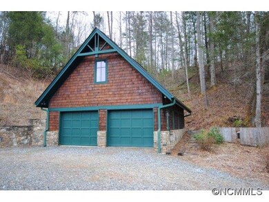 Detached Garage