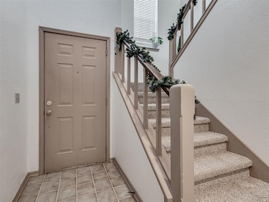 2610 Featherstone Rd unit 2610, Oklahoma City, OK 73120 - photo 6