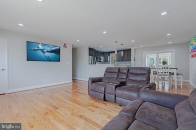 7815 Perry Rd, Nottingham, MD 21236 - photo 6