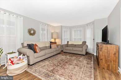 11510 Orange Blossom Ct, Smithsburg, MD 21783 - photo 4