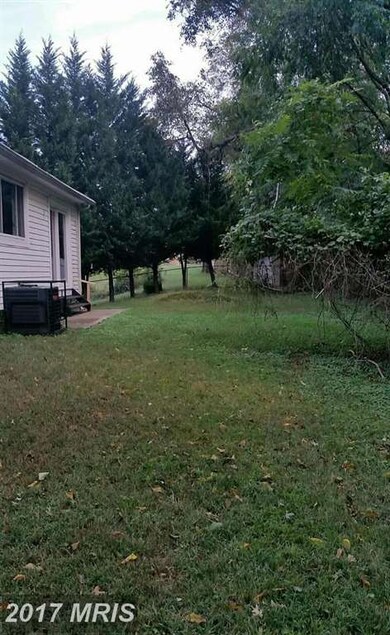 5734 Joan Ln, Temple Hills, MD 20748 - photo 4