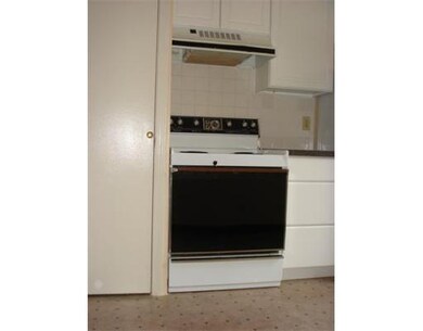 906 Windsor Dr unit 906, Framingham, MA 01701 - photo 7