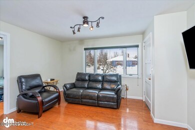 07-Living Room_MAX1870