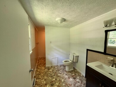 Bathroom Primary Bedroom