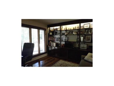 DEN / LIBRARY