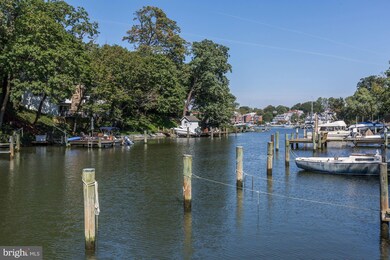 952 Creek Dr, Annapolis, MD 21403 - photo 2