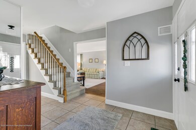 12 Indigo Ln Aberdeen NJ 07747-large-004