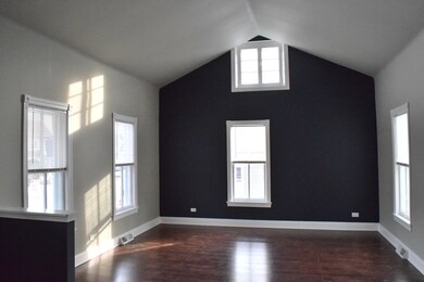 164 N Gifford St, Elgin, IL 60120 - photo 4