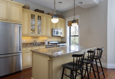 684 Tremont St unit 4, Boston, MA 02118 - photo 3