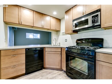 2277 Birch Ln, Eugene, OR 97403 - photo 4