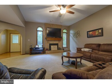 4050 Hillview Rd, Temple, PA 19560 - photo 4