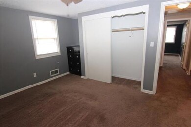 5228 Bond St, Shawnee, KS 66203 - photo 6
