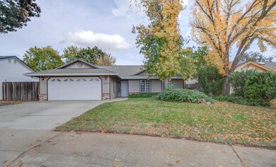 1435 Kingston Ct, Redding, CA 96003 - photo 3