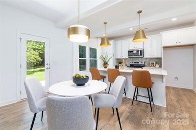 5941 Maple St unit 7165, Charlotte, NC 28269 - photo 4