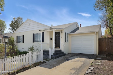 18020 Collins St, Encino, CA 91316 - photo 2