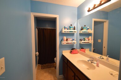 434 Gentry Ln, Mount Washington, KY 40047 - photo 4