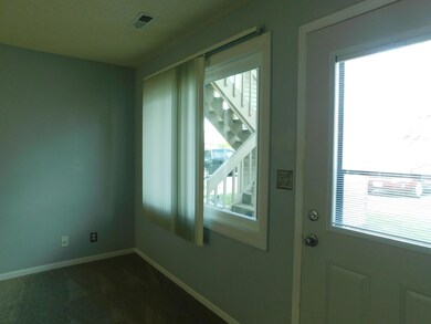 30 Coventry Ln unit 5, Muscatine, IA 52761 - photo 2