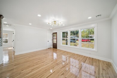 1547 N Columbia Place, Tulsa, OK 74110 - photo 6