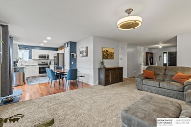 7821 S 98th St, La Vista, NE 68128 - photo 4