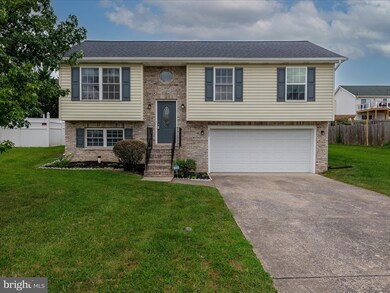 253 Ford Cir, Inwood, WV 25428 - photo 3