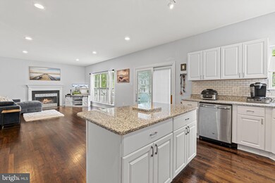 2425 Hightee Ct, Crofton, MD 21114 - photo 7