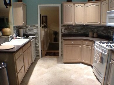 33767 Woodmont Ridge Dr, New Carlisle, IN 46552 - photo 2