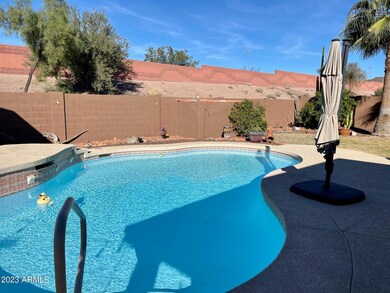 Quartz pool1