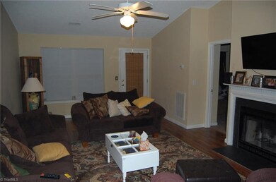 203 Chesapeake Ln, Archdale, NC 27263 - photo 3