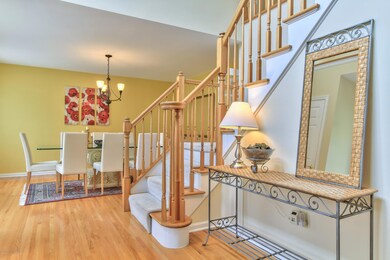 5 Ginnie Ln West Windsor-print-010-Foyer