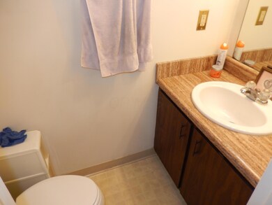 4823 Songbird Dr unit 825, Columbus, OH 43229 - photo 7