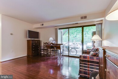 10720 West Dr unit 104, Fairfax, VA 22030 - photo 4